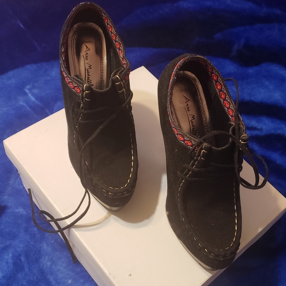 NIB platform booties - Picture 8 of 8